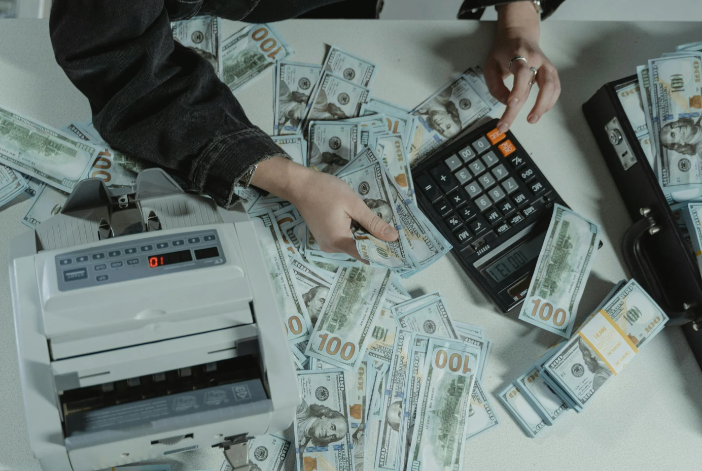How AI Is Changing the Way People Manage Their Money