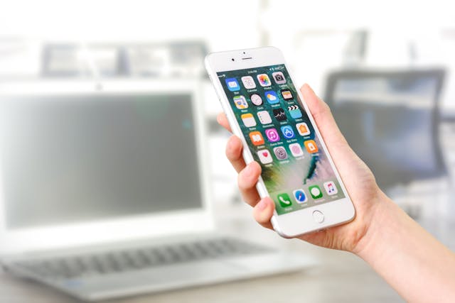 shaping-audiences-through-search-and-social