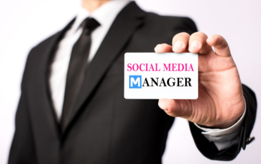 5 Reasons to have a social media manager